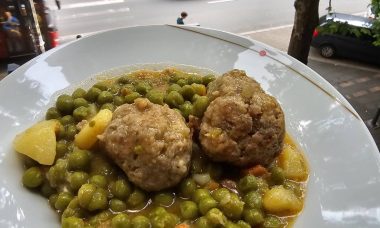 grašak sa ćuftama recept