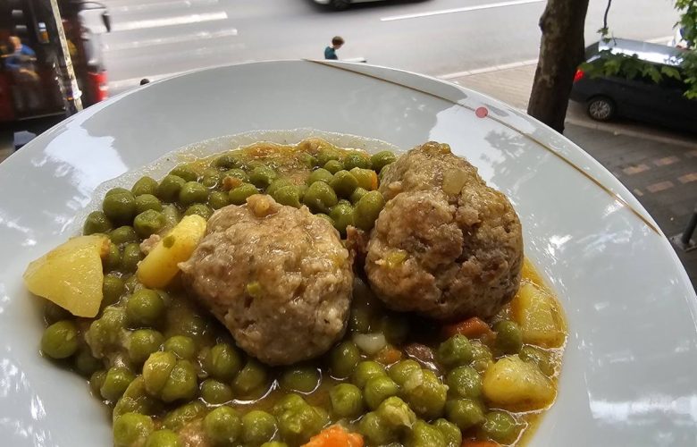 grašak sa ćuftama recept